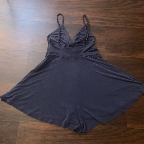 Urban Outfitters dark blue gray sleeveless romper size M - Picture 3 of 9